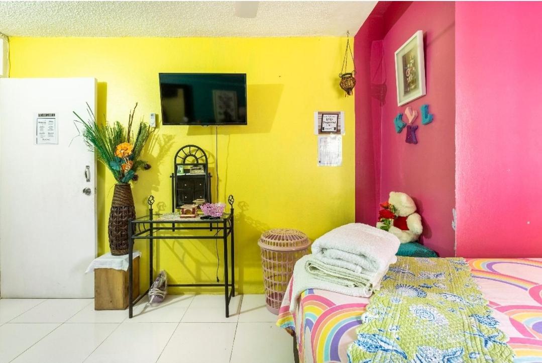 Colorful Private Room Oasis Montego Bay Ngoại thất bức ảnh